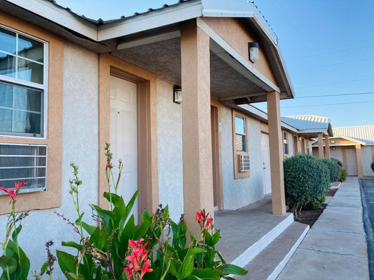 Desert Inn Van Horn Exterior photo